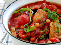 Tomatentopf mit Schinkensteak Tomatentopf mit Schinkensteak