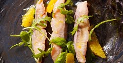 Biermarinierter Lachs mit Rucolasalat