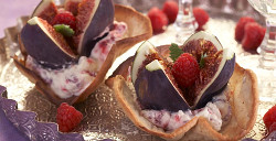 Feigen mit Himbeercreme