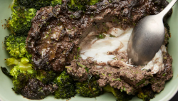 Fischfilet med Tapenade und Brokkoli